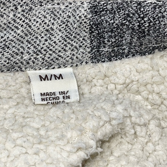 Original Weatherproof Vintage Shacket M Gray White Plaid Button Up Sherpa Lined - Picture 11 of 13